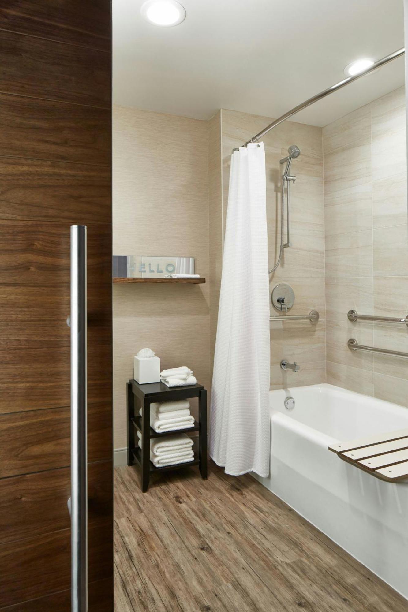 เดอะ เดล มอนเต ลอดจ์ เรอแนสซองซ์ โรเชสเตอร์ โฮเต็ล แอนด์ สปา Hotel ภายนอก รูปภาพ
