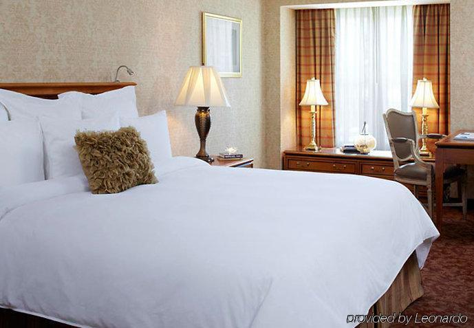 เดอะ เดล มอนเต ลอดจ์ เรอแนสซองซ์ โรเชสเตอร์ โฮเต็ล แอนด์ สปา Hotel ภายนอก รูปภาพ
